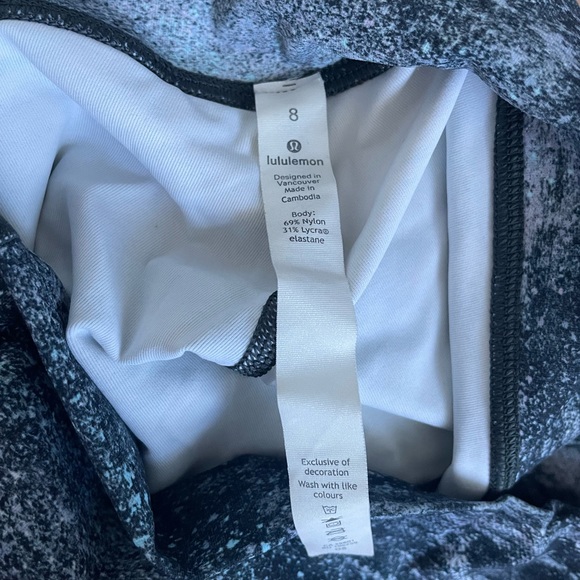 Wunder Under Lululemon Galaxy Print Leggings (size 8) - Picture 5 of 8